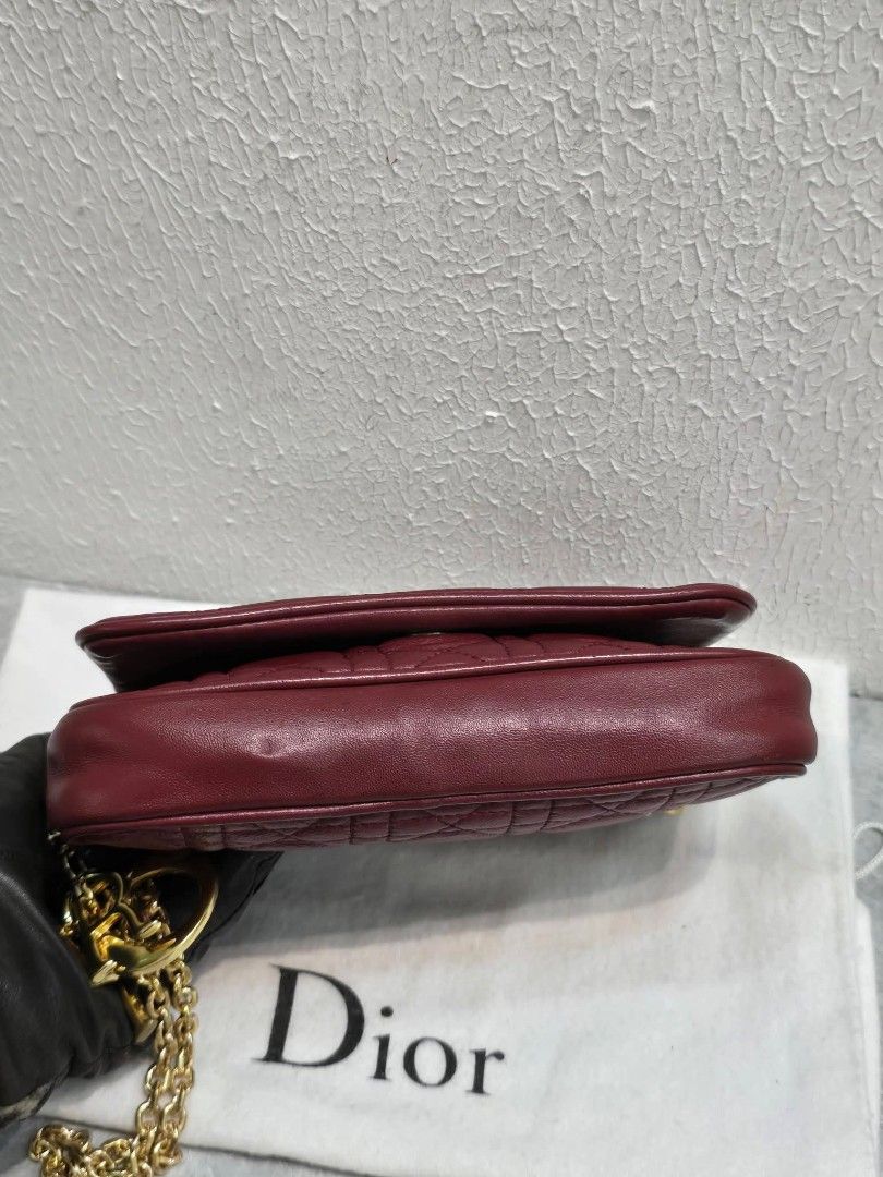 💯auth CDịor 🅿️28009 (Category: Sling Bags) located in Davao. Submitted by luxben (Listing ID 1467050705, Image 2). Description: .