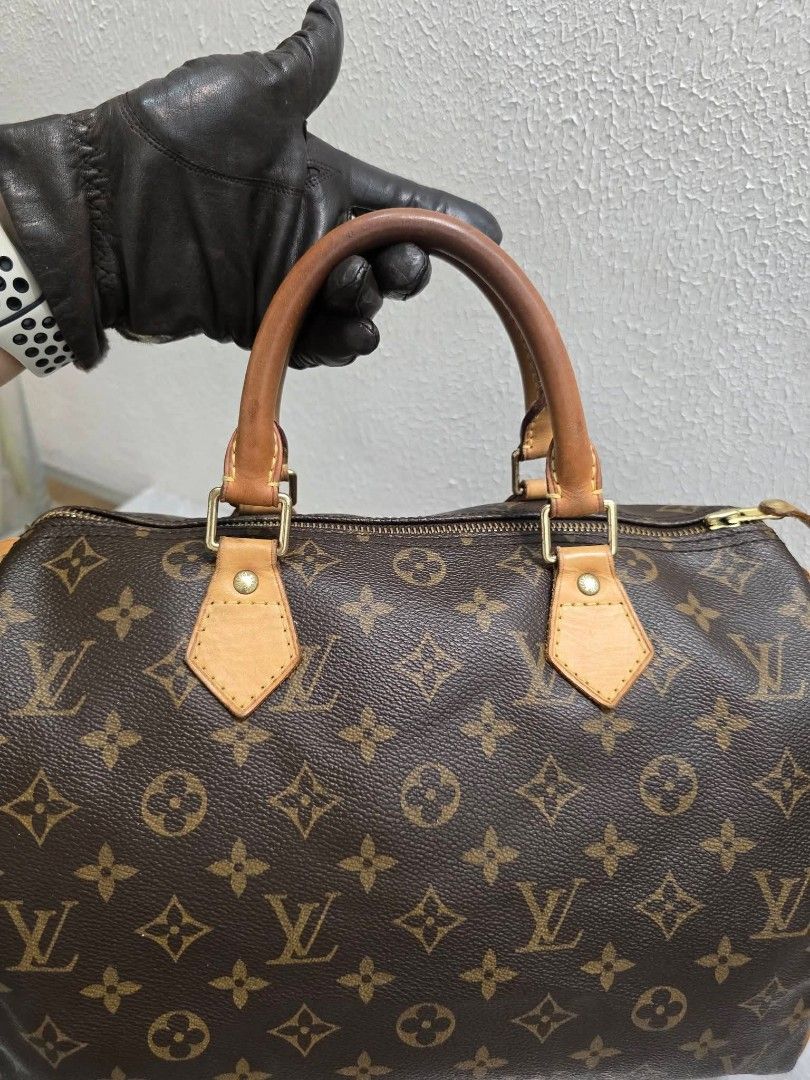 💯auth Elve speedy30 🅿️35000 (Category: Luxury Bags & Wallets) located in Davao. Submitted by luxben (Listing ID 1467052916, Image 3). Description: .