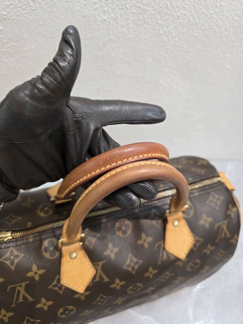 💯auth Elve speedy30 🅿️35000 (Category: Luxury Bags & Wallets) located in Davao. Submitted by luxben (Listing ID 1467052916, Image 2). Description: .