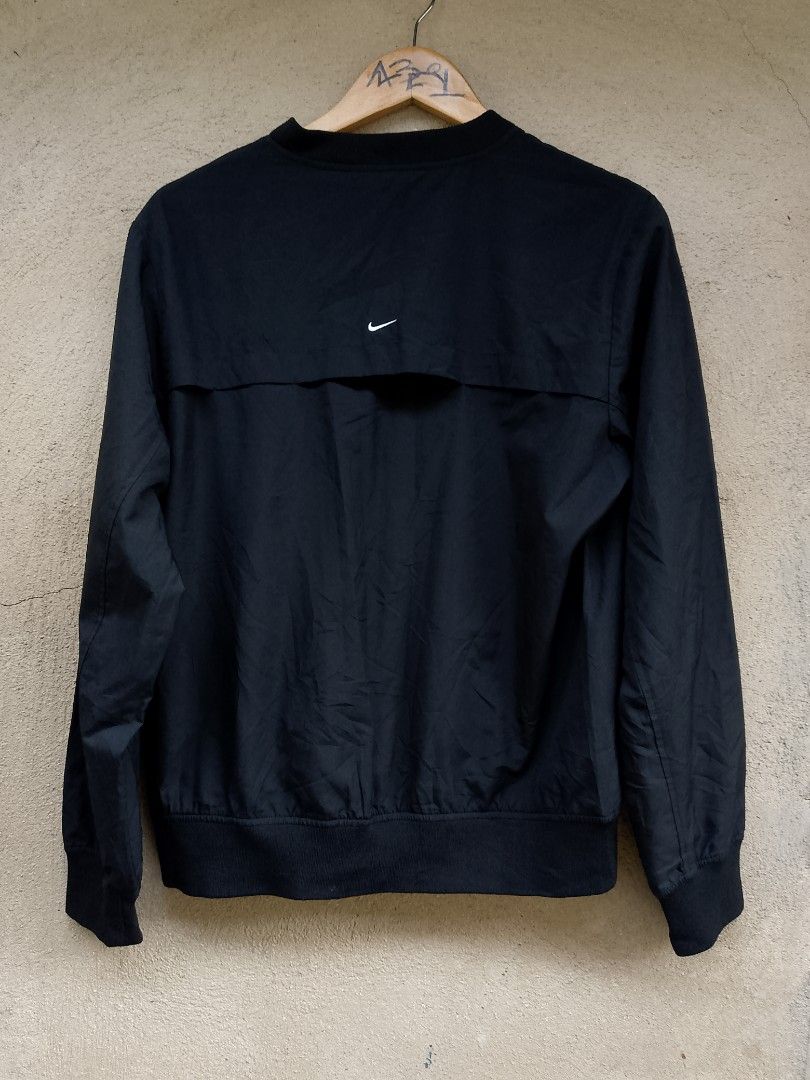 AUTHENTIC! " NIKE ( vintage black nylon) UNISEX (Category: Coats, Jackets and Outerwear) located in Danao, Cebu. Submitted by psychypymb40965 (Listing ID 1467144225, Image 2). Description: details are in first photo ‎pm/dm for other details,issues or transactions ‎negotiable! 👊😁 ‎2nd Account Available Shoes, Bags, Sandals, Slippers & more footwear just click the link below 💚👇😁❤️ or follow for update stocks. ‎https://www.carousell.ph/u/azaiah