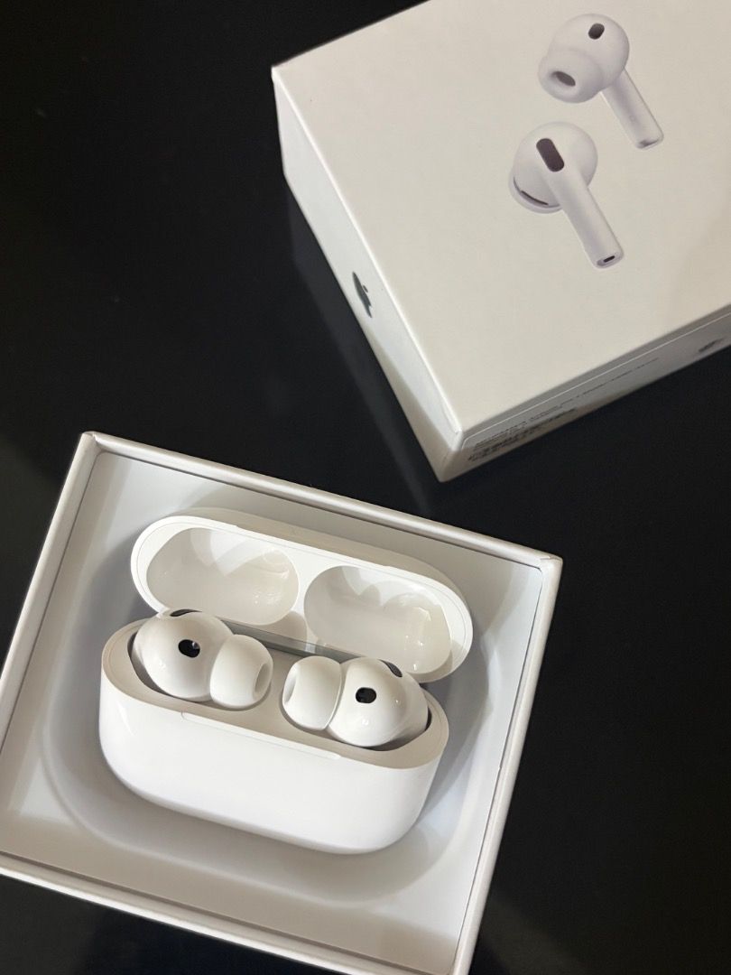 Authentic Airpods Pro 3 (Category: Earphones) located in Manila. Submitted by ari.coll (Listing ID 1467136774, Image 1). Description: READ DESCRIPTION! • authentic, purchased from powermac • warranty valid until 2027 • complete with original box + eartips • meetups available • same-day delivery can be arranged • price is still negotiable for sure buyers • dm for more photos / details.