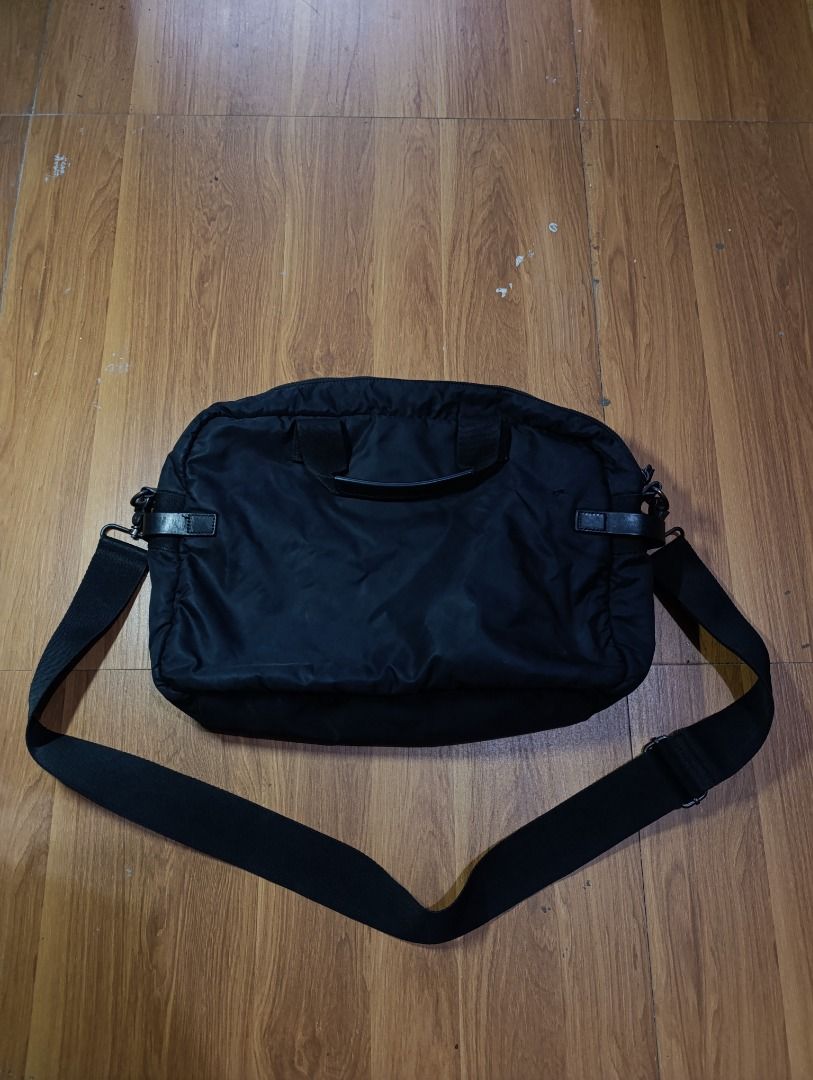 Authentic Calvin Klein Leather Messenger Sling Bag (Category: Sling Bags) located in Bulacan. Submitted by koritooo (Listing ID 1467129856, Image 2). Description: Authentic Calvin Klein Leather Messenger Sling Bag Good condition, small pinhole at the back issue 17 Width 14 Length .
