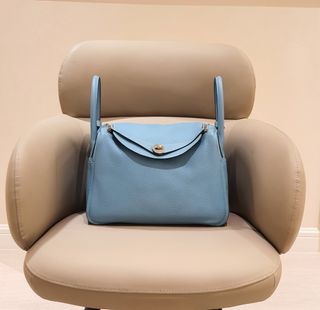 (Category: ) located in . Submitted by luxurydesignerbrands (Listing ID 1467112538, Image 1). Description: .