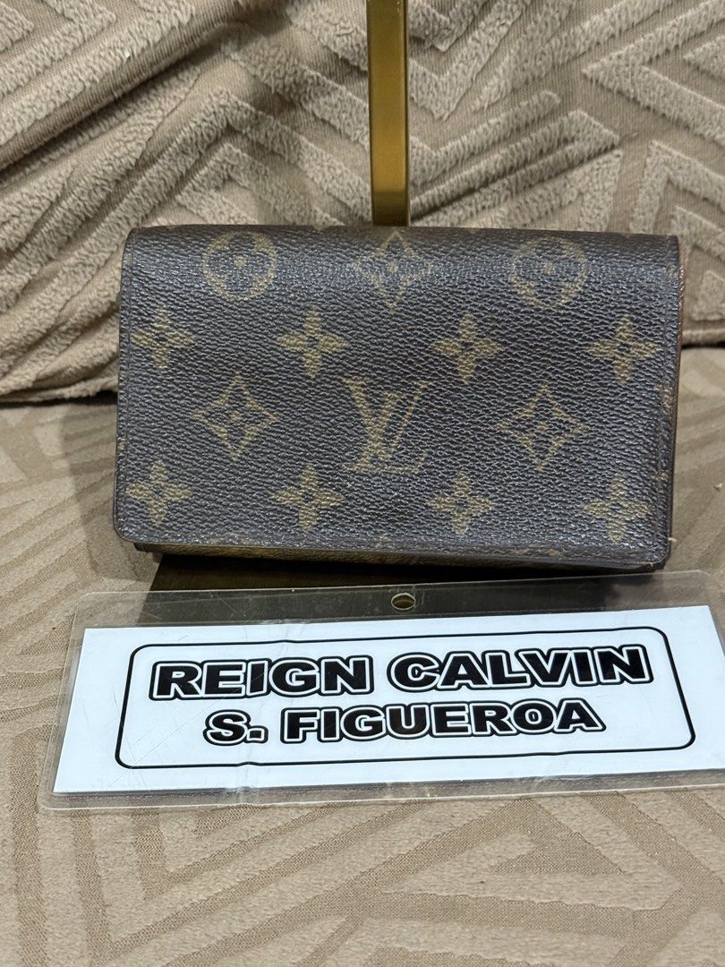 Authentic LV Bifold wallet (Category: Wallets & Card holders) located in Manila. Submitted by reg08 (Listing ID 1467088312, Image 1). Description: .