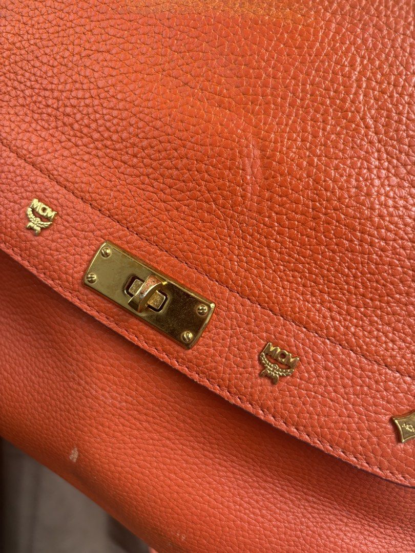 💯Authentic MCM First Lady Bag (Category: Cross-body Bags) located in San Mateo. Submitted by littlemalashop (Listing ID 1467119645, Image 3). Description: .