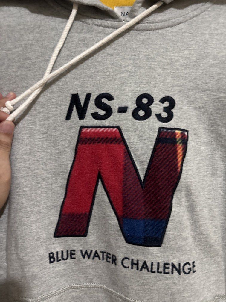 Authentic Nautica Hoodie (Category: Hoodies) located in Muntinlupa City. Submitted by owrayttttt (Listing ID 1467068885, Image 3). Description: - Nautica Hoodie (embroidered design) - XXL on tag - Dimes is 25x30 - No issue - Free shipping via j&t.