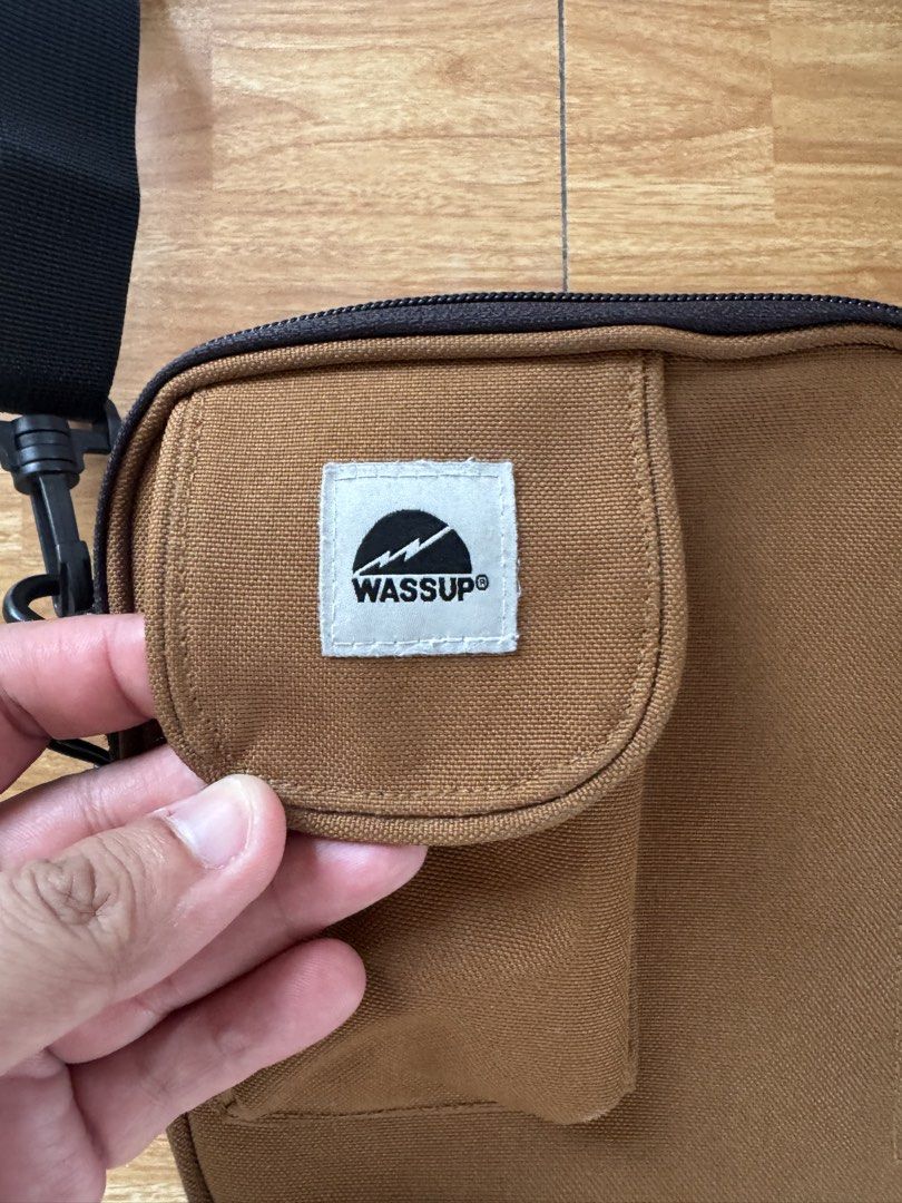 Authentic Wassup Brown Utility Sling Bag (Category: Sling Bags) located in Badian. Submitted by choloknows (Listing ID 1467034856, Image 2). Description: Good as New 9.9/10 No issue 999 + sf.