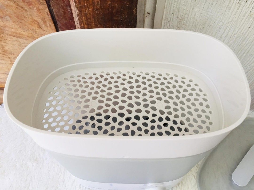 Avent STERILIZER with dryer (Category: Breastfeeding & Bottle Feeding) located in Manila. Submitted by kikay.store.ph30 (Listing ID 1466971091, Image 3). Description: ❗NEW ARRIVAL❗🇱🇷 Avent STERILIZER with dryer 6 bottles capacity plus accesories on top 220-240 volts Condition : EUC Working well Price: 2900 MOP: GCASH, BDO, MOD: SCOFOR SHIPPING PURPOSE, BUS SHIPPING, JNT, LBC ♥️ 1 day reservation ONLY ♥️ No to rush shipping ♥️ No free shipping ♥