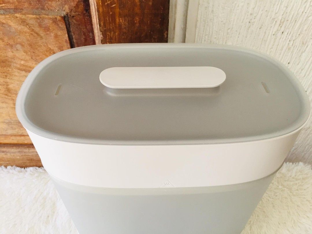 Avent STERILIZER with dryer (Category: Breastfeeding & Bottle Feeding) located in Manila. Submitted by kikay.store.ph30 (Listing ID 1466971091, Image 2). Description: ❗NEW ARRIVAL❗🇱🇷 Avent STERILIZER with dryer 6 bottles capacity plus accesories on top 220-240 volts Condition : EUC Working well Price: 2900 MOP: GCASH, BDO, MOD: SCOFOR SHIPPING PURPOSE, BUS SHIPPING, JNT, LBC ♥️ 1 day reservation ONLY ♥️ No to rush shipping ♥️ No free shipping ♥