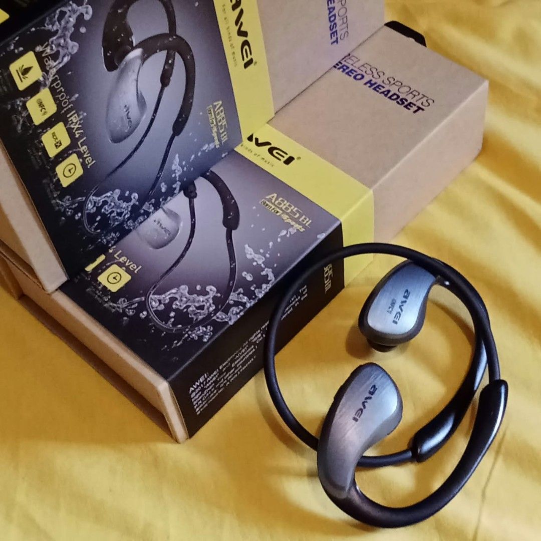 AWEI BLUETOOTH HEADSET (Category: Headphones & Headsets) located in Paranaque City. Submitted by powerzone0517 (Listing ID 1467010228, Image 3). Description: .