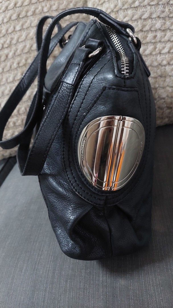 B Makowsky Handbag Black W/animal Print Interior Lining (Category: Shoulder Bags) located in Taguig. Submitted by thrifthub.ph (Listing ID 1467112836, Image 2). Description: .