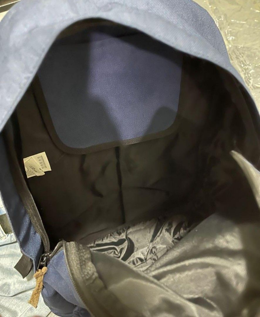 BACKPACK （分類：背包）位於 Hong Kong。 由 brianmax 提交（商品編號 1467095595，圖片 4）。簡介： 。