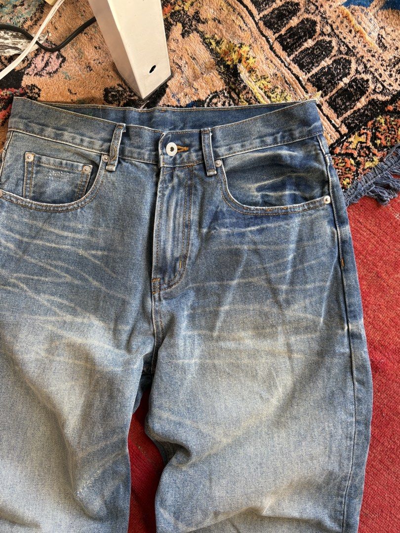 Baggy Bootcut Jeans (Category: Jeans) located in Pasay City. Submitted by namastenamstenamaste (Listing ID 1466972462, Image 2). Description: Baggy Bootcut Jeans Flared Baggy Pants No issue W: 32 L: 42 Thighs: 11 Knee: 10 Legop: 11 +sf.