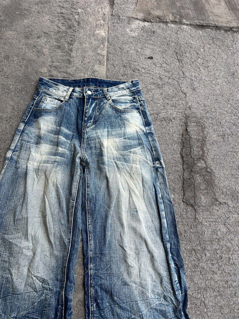 BAGGY JEANS (Category: Jeans) located in Gumaca. Submitted by dnlflvr.fits (Listing ID 1466978807, Image 3). Description: BAGGY PANTS WASH |RANDOM TAG ONLY EXCELENT CONDITION SIZE:30 GANDA NITO DM ME TO PURCHASE 📥.