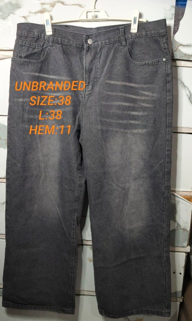 BAGGY PANTS MEN 38 (Category: Jeans) located in Quezon City. Submitted by ahyazheabea (Listing ID 1465677880, Image 1). Description: .