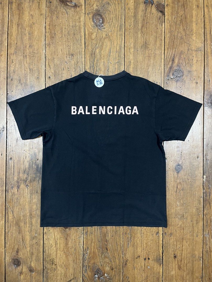 Balenciaga Logo Tee Shirt (Category: Tshirts & Polo Shirts ) located in Baguio. Submitted by fishy___fish (Listing ID 1467115361, Image 2). Description: Balenciaga Logo Tee Shirt Tagged XS Width: 22.5” Length: 27.5” Fits L No issues.