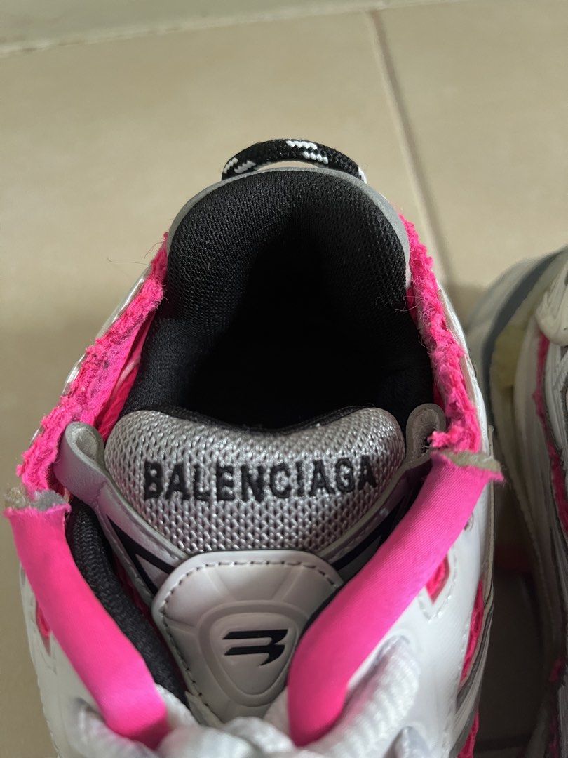 Balenciaga Runner White Pink Size 38 (Category: Sneakers) located in Taguig. Submitted by marenatedchic (Listing ID 1467138959, Image 2). Description: - Brand: Balenciaga - Model: Runner Sneakers.