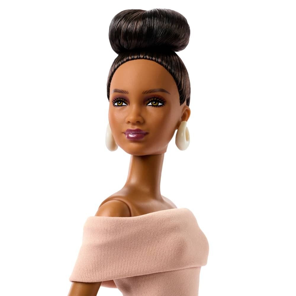 Barbie Basics 2026 Neutrals Series, Model 08 (Category: Figurines & Statues) located in Naga. Submitted by barbietourates (Listing ID 1467016669, Image 2). Description: Who says neutrals are boring? The newest Barbie Basics collection is a lively take on the style staple, featuring a range of gold, brown, and cream pieces in chic resort-wear-inspired silhouettes that offer endless customizing potential. Let your imagination run wild as you mix an