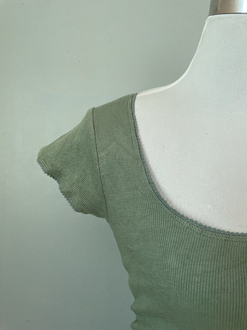 Basic cotton on ribbed top (Category: Shirts) located in Abucay. Submitted by tap-thrift (Listing ID 1467036437, Image 2). Description: .