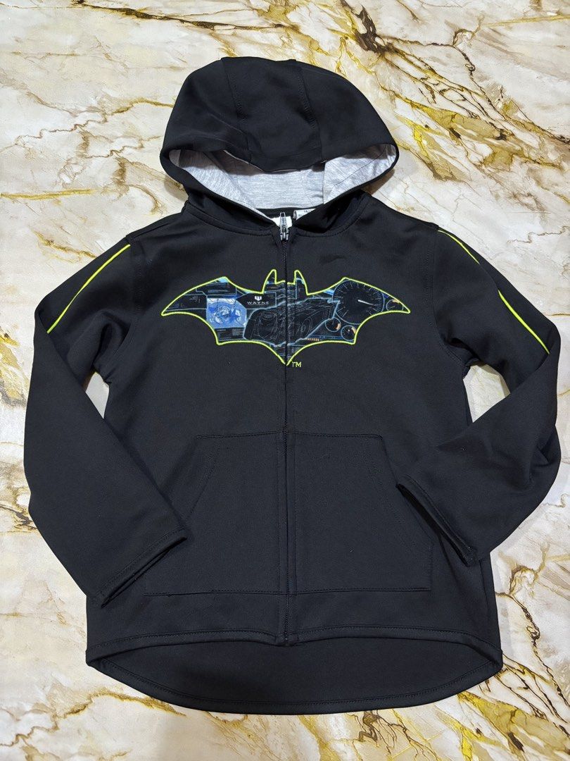 Batman jacket for kids (Category: Babies & Kids Fashion) located in Burgos, Ilocos Norte. Submitted by carou11406 (Listing ID 1467082678, Image 1). Description: 5 t on tag.