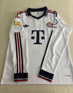 (Category: ) located in . Submitted by msia_football_jersey (Listing ID 1467025870, Image 1). Description: .