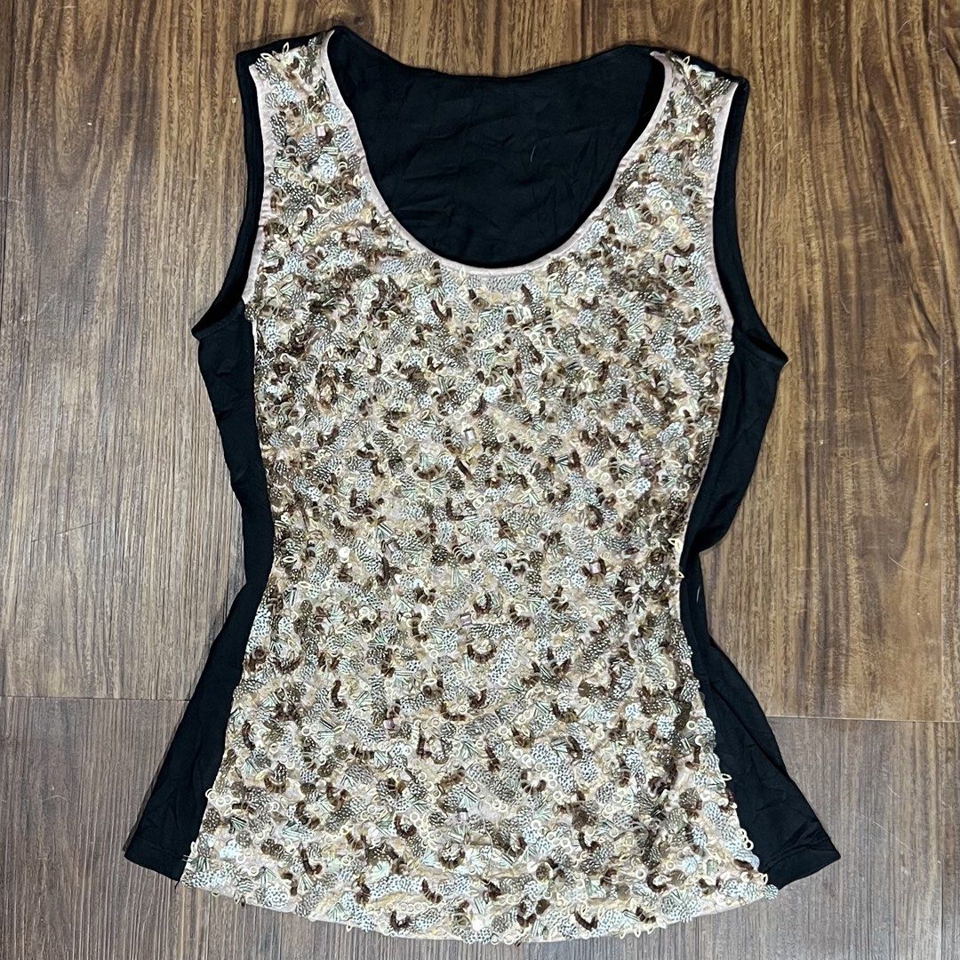 Beaded Ibiza Top 2000s Vintage (Category: Sleeveless) located in Manila. Submitted by Pilarrrrr (Listing ID 1467047381, Image 1). Description: small to med.