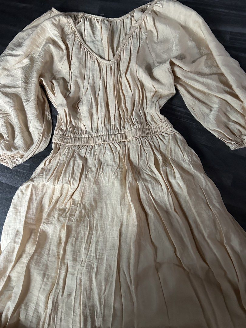 beige long dress (Category: Dresses) located in Manila. Submitted by thvazi (Listing ID 1467022145, Image 3). Description: s-l (can fit xl since stretchable) used once only jnt/sdd.