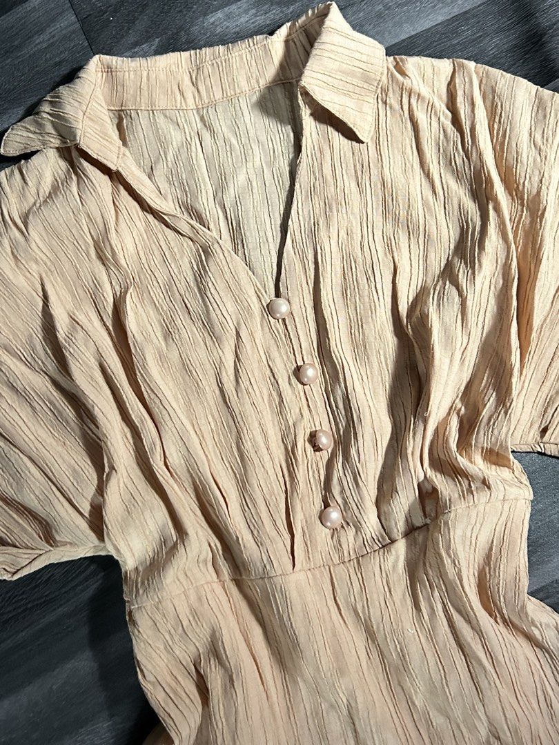beige polo dress (Category: Dresses) located in Manila. Submitted by thvazi (Listing ID 1467022311, Image 3). Description: s-l jnt/sdd.
