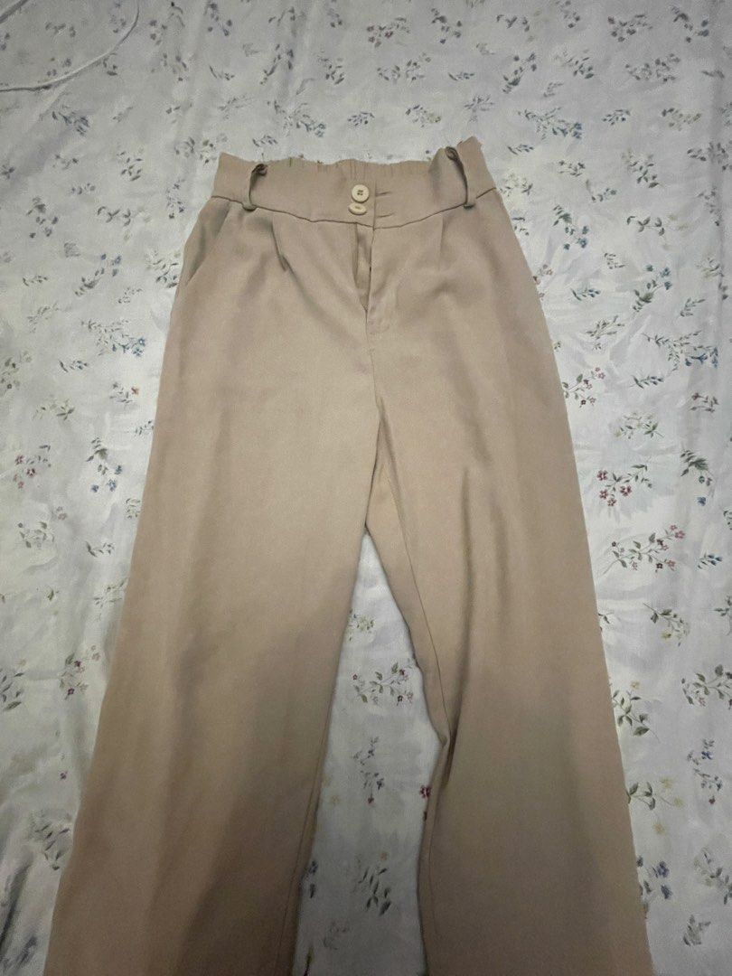 Beige Trousers (Category: Other Bottoms) located in Marikina City. Submitted by prelovedbyshams.sy (Listing ID 1467091950, Image 1). Description: .