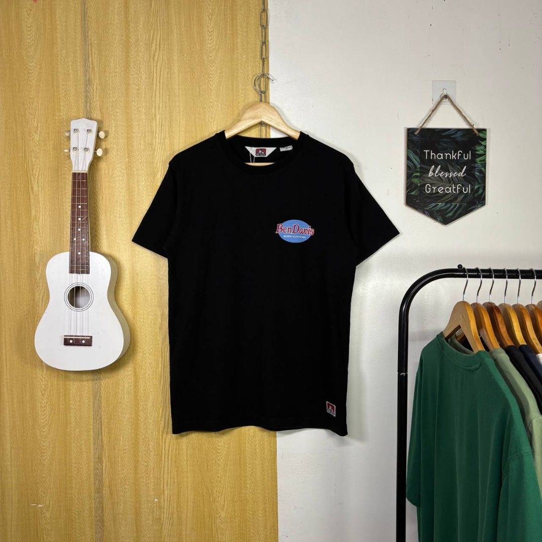 BEN DAVIS (Category: Tshirts & Polo Shirts ) located in Manila. Submitted by hiddengems1602 (Listing ID 1467133178, Image 1). Description: Size M on tag Dimensions: 21x27 Color Rate: 9.8/10 Good as new Condition Issue: None.