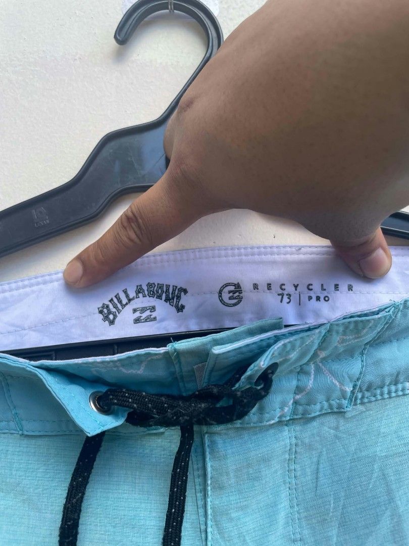 Billabong (Category: Activewear) located in Caloocan City. Submitted by tony_montana0421 (Listing ID 1467124895, Image 3). Description: .