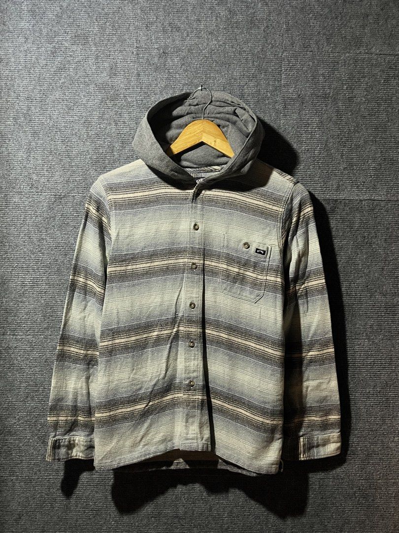 BILLABONG BAJA LONGSLEEVES FLANNEL (Category: Coats, Jackets and Outerwear) located in Naga. Submitted by goodfinds_only.v1 (Listing ID 1467097556, Image 1). Description: FOR SALE -BILLABONG SIZE:LARGE ON TAG BEST FIT SMALL DIMES WIDTH:18.5 LENGTH:25.5 COLOR RATE:10/10 EXCELLENT CONDITION PM/DM ME IF INTERESTED📩 LOC:NAGA CITY BICOL REGION.