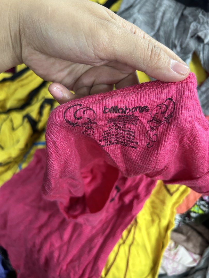 BILLABONG TANK TOP (Category: Sleeveless) located in Kabankalan. Submitted by leans_closet (Listing ID 1467091980, Image 2). Description: .