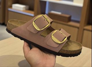 (Category: ) located in . Submitted by miqboutique (Listing ID 1466980757, Image 1). Description: .