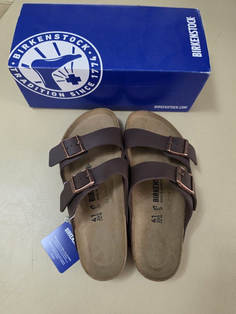 Birkenstock Arizona Classic (Category: Slippers & Slides) located in Pasig City. Submitted by chamoisee (Listing ID 1467073153, Image 2). Description: Birkenstock Arizona Classic -Dark Brown -Brandnew Deadstock -US 41:size 8 mens DM FOR FASTER TRANSACTION 📩.