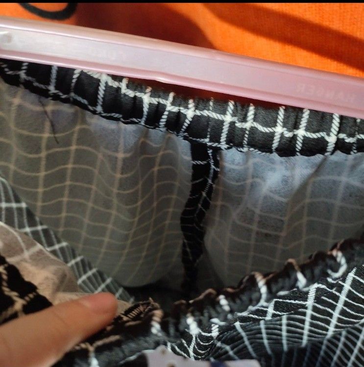 Black and White Grid Pattern Pants (Category: Trousers) located in Quezon City. Submitted by dncpreloved (Listing ID 1467105470, Image 2). Description: can fit Medium to Large - Trendy black pants with an all-over white windowpane grid pattern - Easy pull-on fit with a comfortable elastic waistband - Made from soft, stretchable material for all-day comfort - Flattering straight-leg cut ideal for casual styling - Clean stitching along seams and in