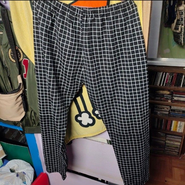 Black and White Grid Pattern Pants (Category: Trousers) located in Quezon City. Submitted by dncpreloved (Listing ID 1467105470, Image 3). Description: can fit Medium to Large - Trendy black pants with an all-over white windowpane grid pattern - Easy pull-on fit with a comfortable elastic waistband - Made from soft, stretchable material for all-day comfort - Flattering straight-leg cut ideal for casual styling - Clean stitching along seams and in