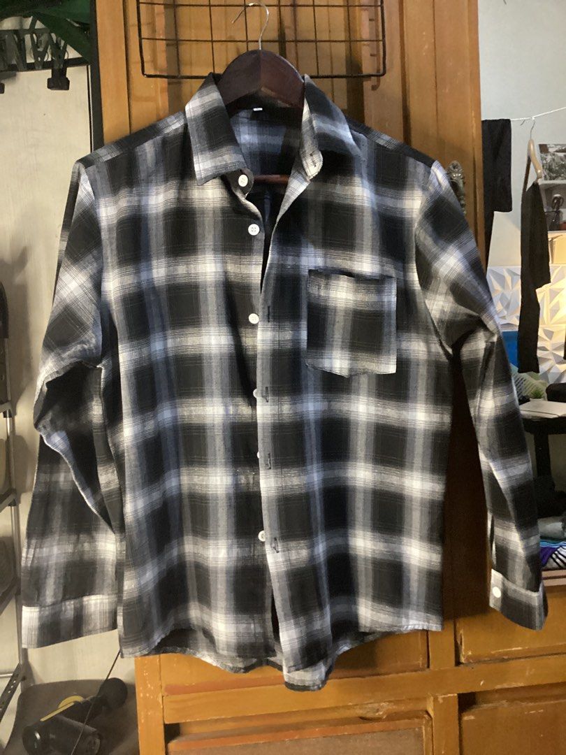-COD Available- Black and White Plaid Long Sleeve Button-Up Shirt (Category: Luxury Apparel) located in San Miguel. Submitted by jsibarra (Listing ID 1467065638, Image 1). Description: Plaid Long Sleeve Polo Black Large on tag 💵 99 Meetup around San Miguel Bulacan Metro Bayan Delivery via J&T (Buyer shoulders shipping fee).