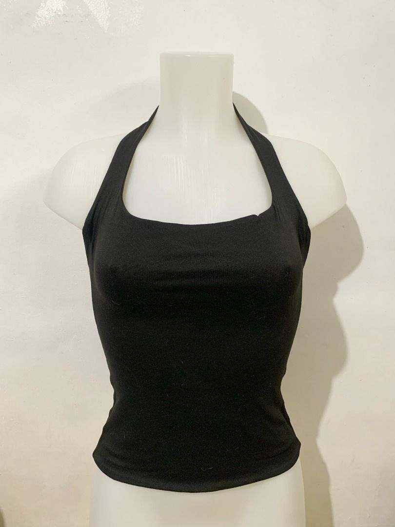 Black Mera Halter Neck Top Size Small to Medium (Category: Others Tops) located in San Pedro. Submitted by kcshops (Listing ID 1467027724, Image 3). Description: Black Halter Neck Top ✨ Size: Fits Small to Medium body frame 💰 Price: ₱150 — negotiable 📍 Location: San Pedro, Laguna 🚚 Delivery: J&T or Lalamove — delivery fee shouldered by buyer 🤝 Meet-up: Southwoods Mall, Biñan, Laguna 📩 Message me for additional photos, measurements or inquiri
