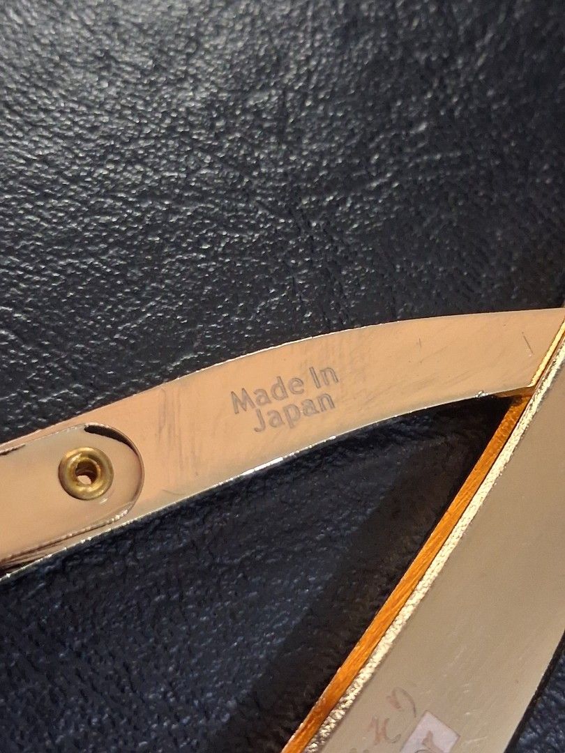 Barber Razor (Labaha)Made in Japan (Category: Men's Grooming) located in Mandaluyong City. Submitted by daddyjpanlilio24 (Listing ID 1467001073, Image 2). Description: P 550+sf FIX PRICE Barber Razor (Labaha)Made in Japan Like new No box No issue Mandaluyong Shipping/payment: Gcash/Maya Jnt payment 1st no cod Lalamove payment upon rider pick up0.