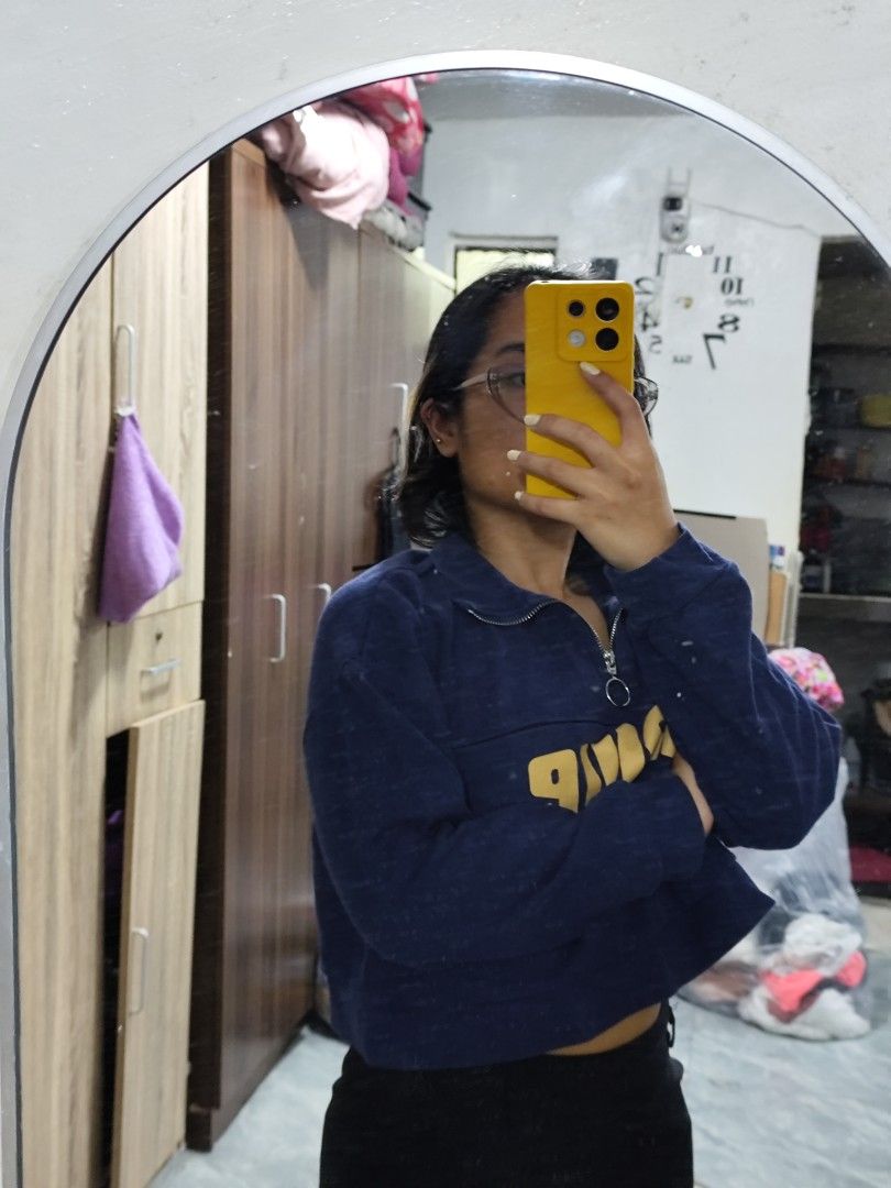 Blue crop quarter-zip sweatshirt with value print (Category: Coats, Jackets and Outerwear) located in Cavite. Submitted by zenshub (Listing ID 1467078384, Image 3). Description: Very comfy nitoo. Bagay sa pants or shorts. :).