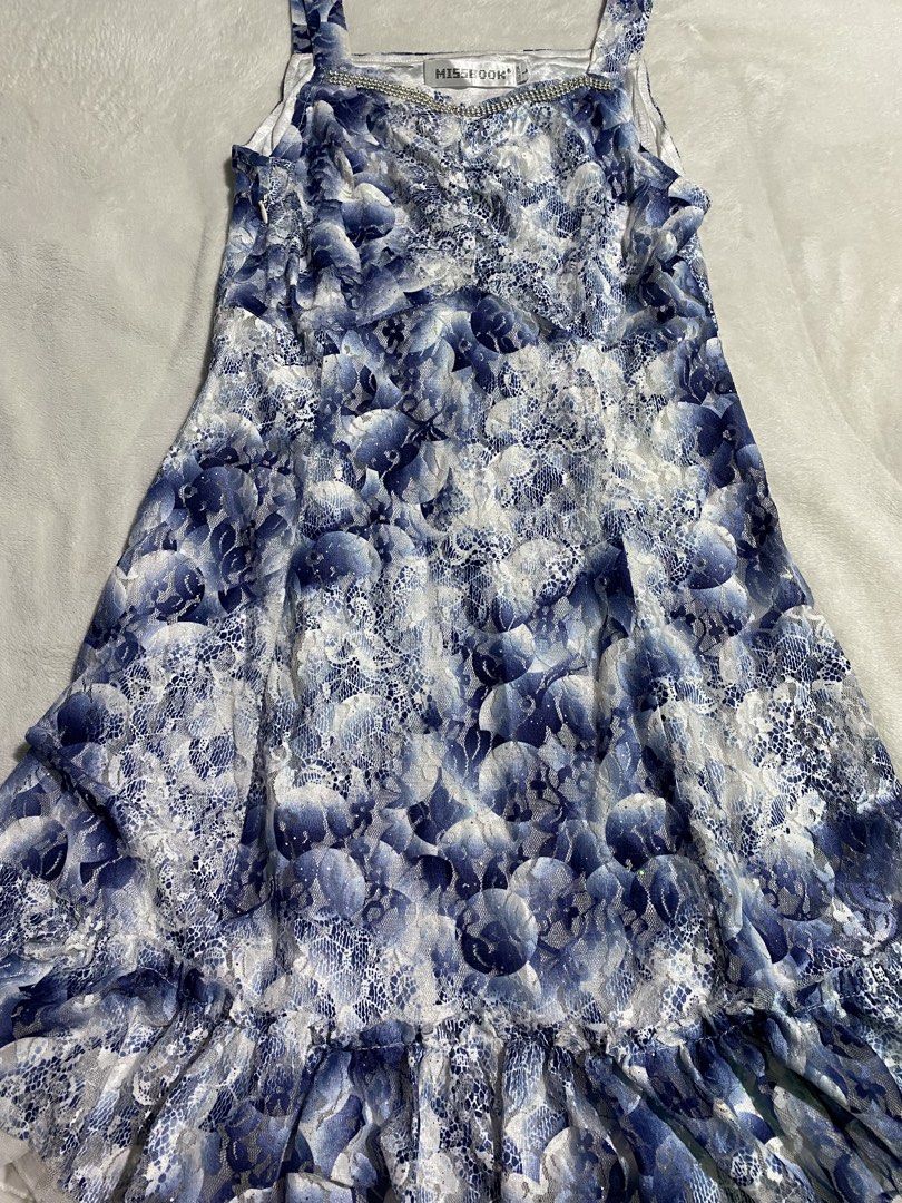 blue floral puffy dress (Category: Dresses) located in Balanga. Submitted by cheolchansol (Listing ID 1467124892, Image 1). Description: mop: gcash mod: direct jnt large on tag but i think small to medium siya kasya.