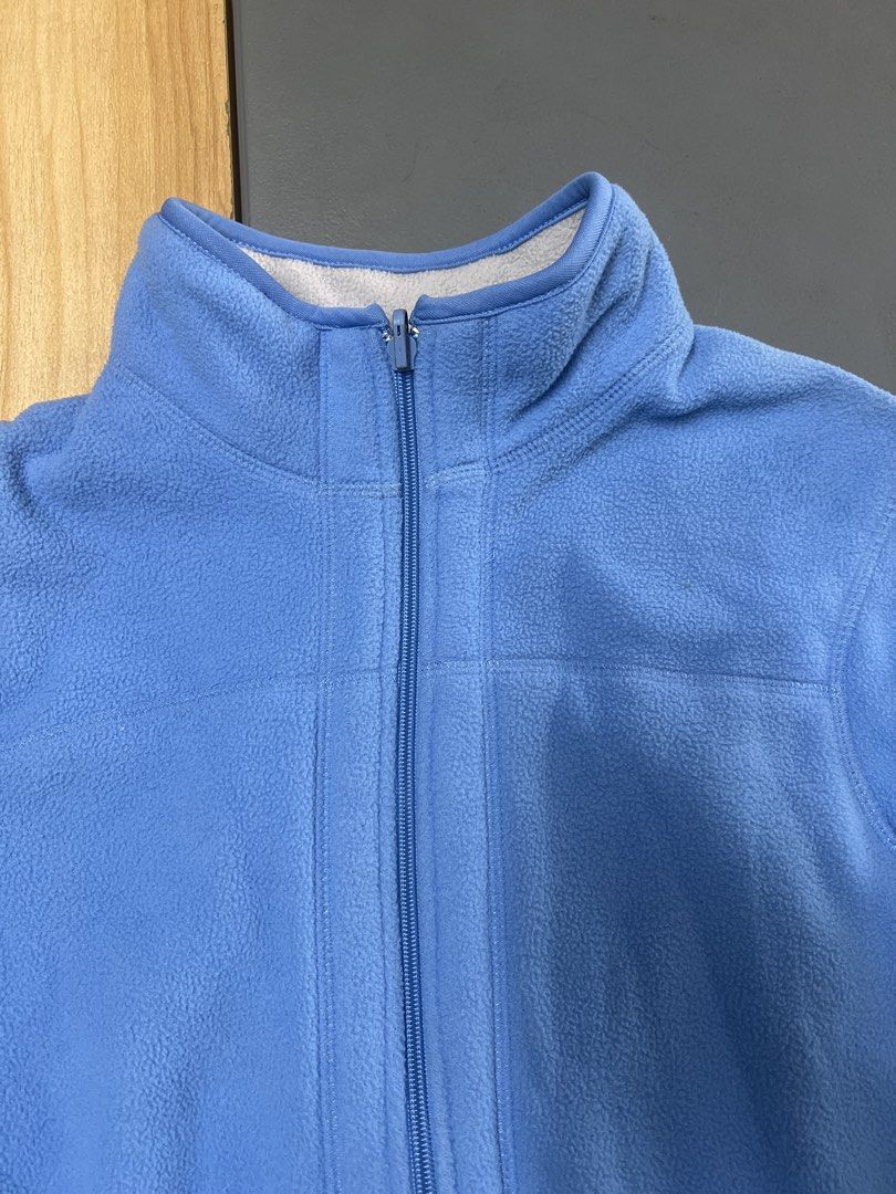 Blue Full Zip Fleece Jacket with Pockets (Category: Coats, Jackets and Outerwear) located in Bulacan. Submitted by Domozz (Listing ID 1467033194, Image 2). Description: Length 24 Width 18 Women Small to medium Stretchable Fleece Jacket Womens.