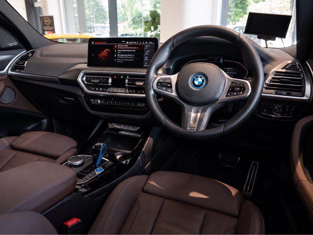 BMW iX3 Electric Highline M-Sport Auto (Category: Used Cars) located in Singapore. Submitted by peppergr (Listing ID 1467113831, Image 3). Description: (NO DEALERS) i got my own dealer already. already consigned on SGCM Direct owner here , 2022 BMW IX3 Highline M- Sport Sunroof Model / High Spec Variant with acoustic glass , 360 cam and Head Up display ⭐️6 Months Road Tax Just Renewed Till : 1st Jan 2027 ⭐️Recently Changed Brand New Dunlop Sp Max