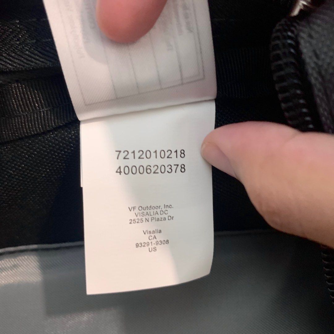 BNew w tags Jansport Backpack (Category: Backpacks) located in Manila. Submitted by therealdean (Listing ID 1467128032, Image 2). Description: Negotiable! bough from the US with lifetime warranty Brand New w/ Tags Jansport Superbreak in Forge Grey / Green / Dark Green Retail price around Php2,490 selling for Php1850 only! rfs: need funds, selling unused gifts see my other listings!.