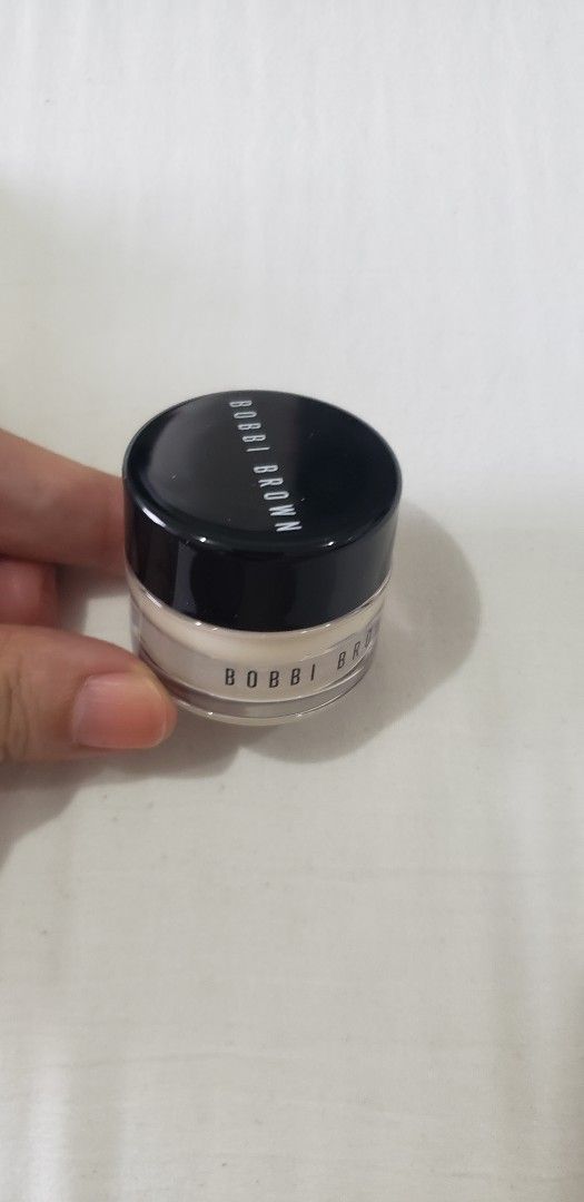 Bobbi Brown Vitamin Enriched Face Base 7ml (Category: Makeup) located in Makati City. Submitted by doughrise28 (Listing ID 1467063397, Image 2). Description: - Brand: Bobbi Brown - Product: Vitamin Enriched Face Base - Size: 7ml travel size pot with matching white box - Condition: Brand new, unused, still in original box - Details: All-in-one primer and moisturizer, ideal for testing the formula before buying full size.