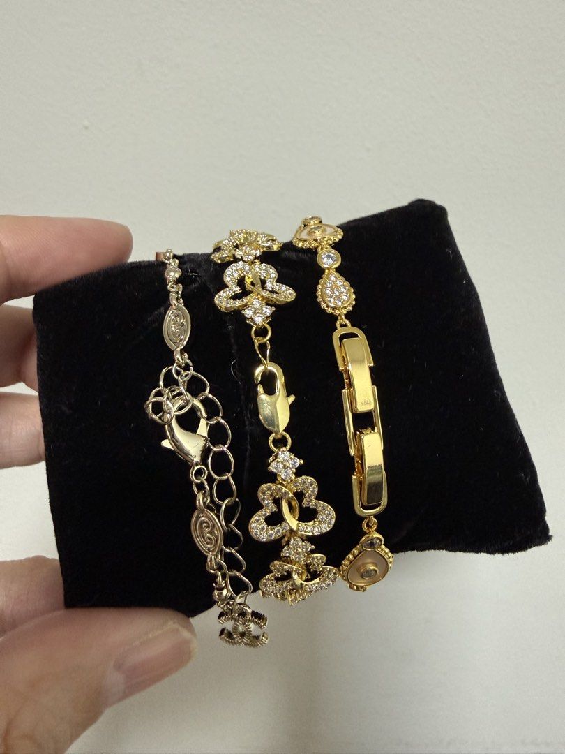 Bracelets (Category: Bracelets) located in Singapore. Submitted by taurielqueenoftheelves (Listing ID 1467113153, Image 4). Description: > $15 each > pp $39 each 1. Gold Teardrop 15.5-16.5cm 2. Gold Butterfly 16-19cm 3. Silver Chanel 16-20cm.