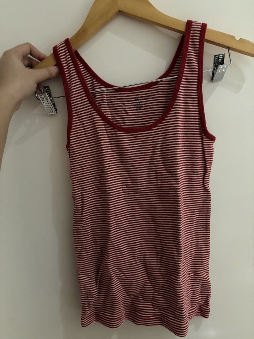 Brandy Melville Striped top (Category: Sleeveless) located in Las Pinas. Submitted by sc.moo04 (Listing ID 1467162677, Image 1). Description: - bought in 🇰🇷 - used few times only.