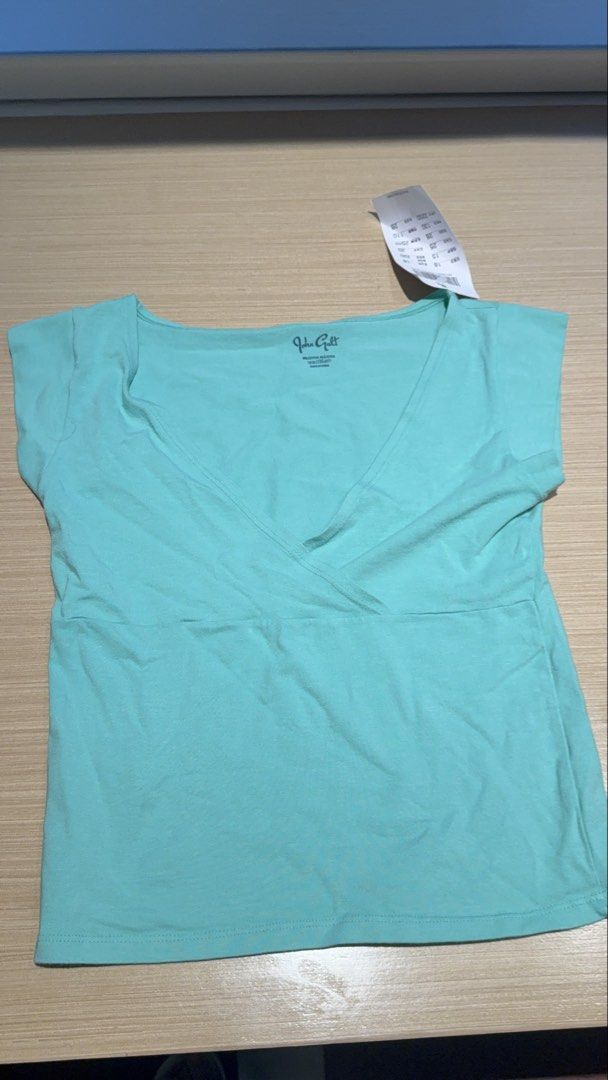 Brandy melville teal amara tank (Category: Sleeveless) located in Makati City. Submitted by jorjarosee (Listing ID 1467096660, Image 1). Description: .