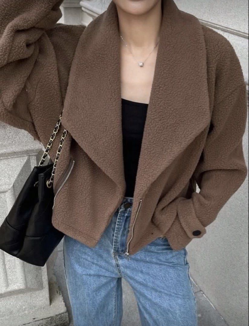 Brown Faux Fur Jacket (Category: Coats, Jackets and Outerwear) located in Manila. Submitted by ellejin (Listing ID 1467020202, Image 1). Description: Used once on a trip.